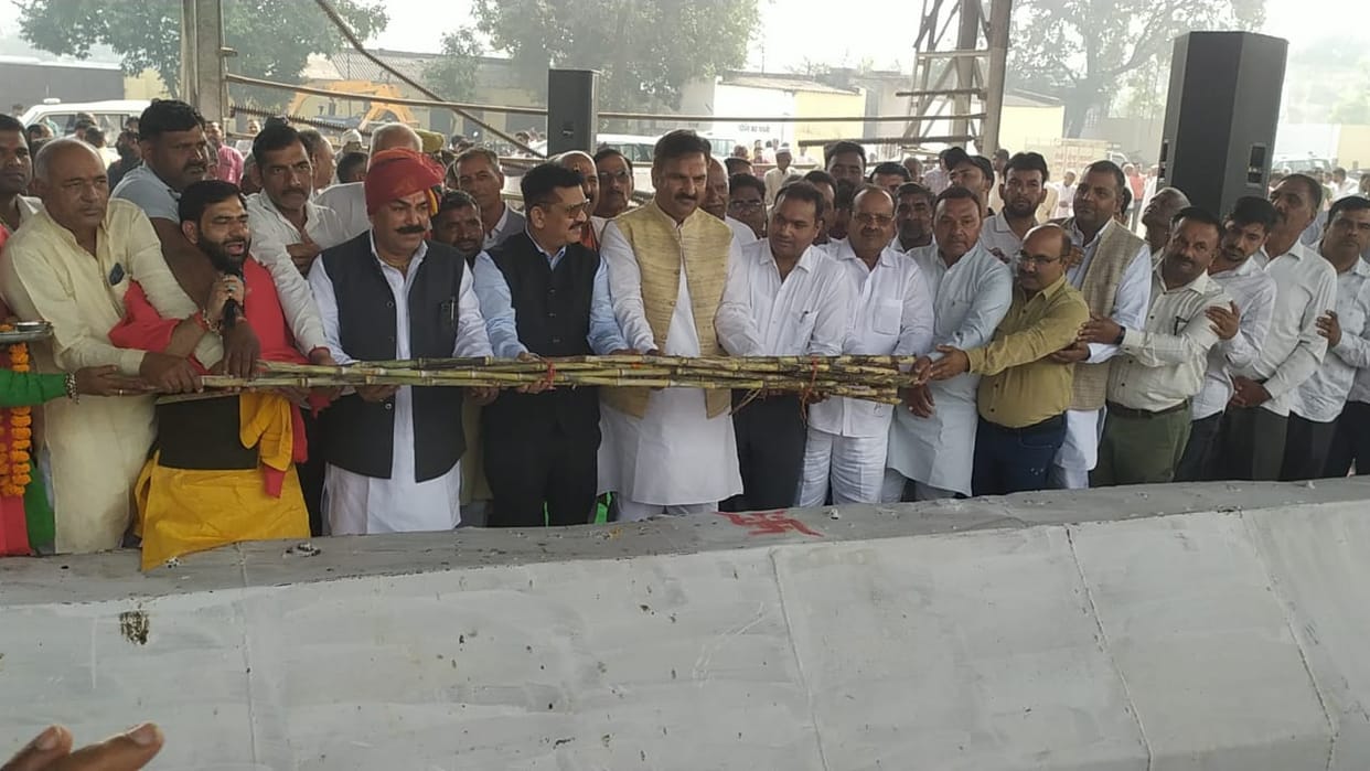 Crushing season of Sarsawa and Todarpur sugar mills begins