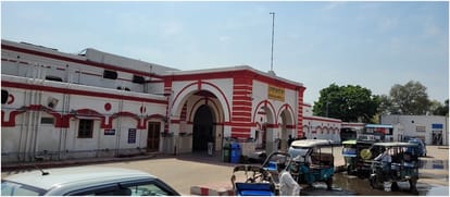Platform shelter will be built at the station, passengers will get convenience