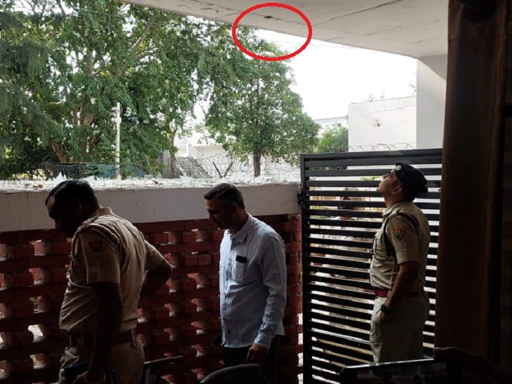 Shot fired from SPO's service gun, line present