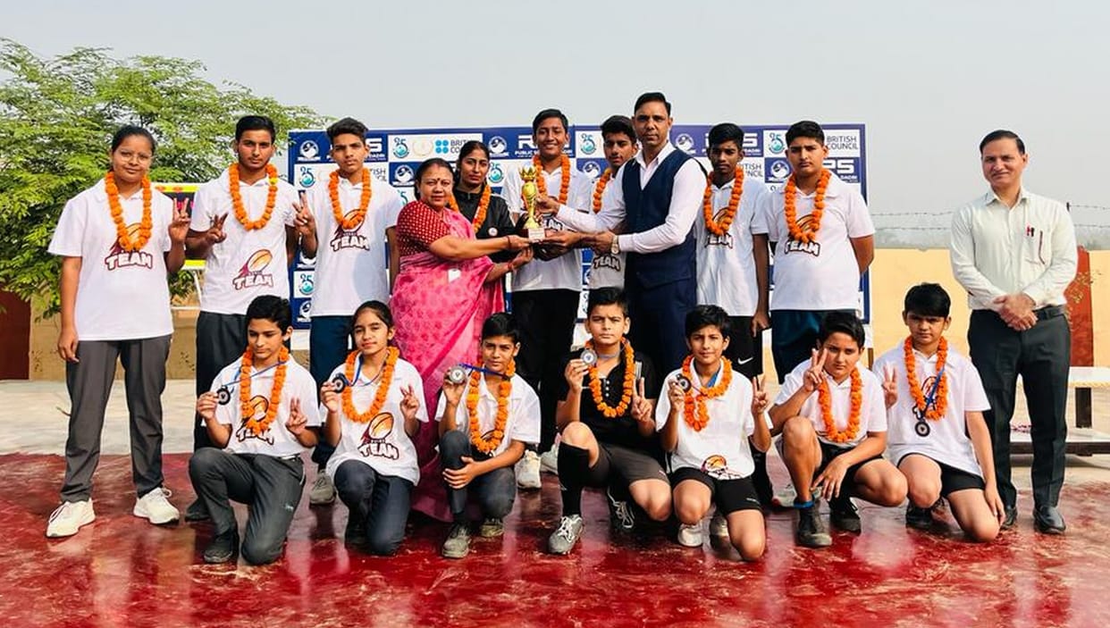 Dadri block became winner in district level folk dance competition