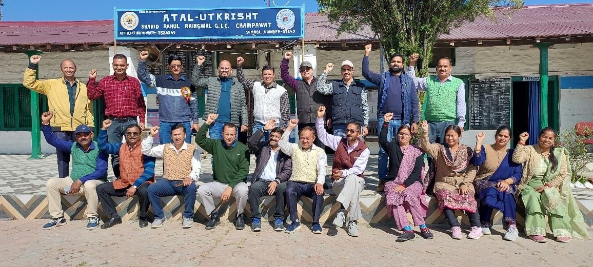 Government teachers union boycotted work for one hour