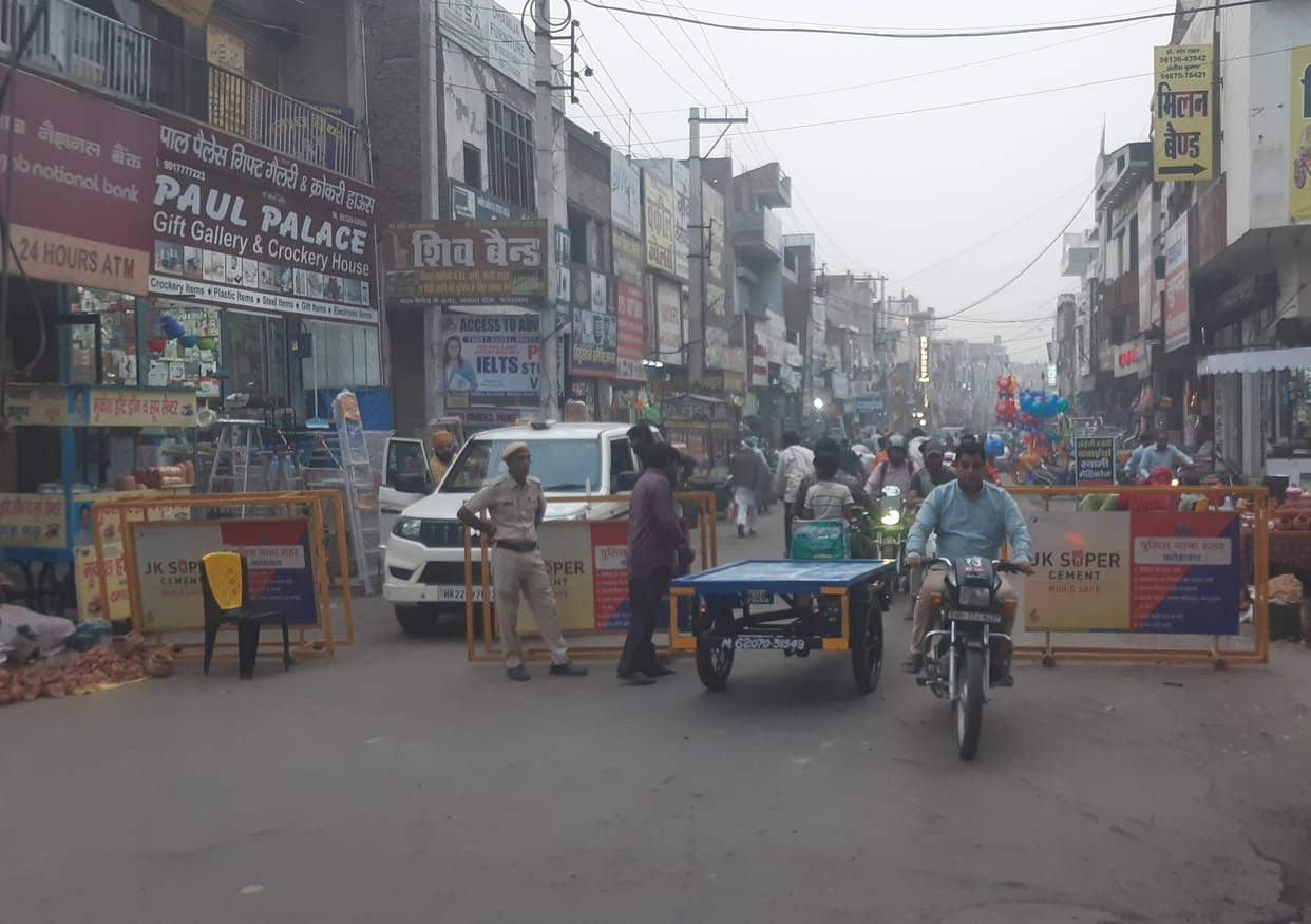 Entry of four wheelers closed in the city, preparation to ban e-rickshaws in the evening