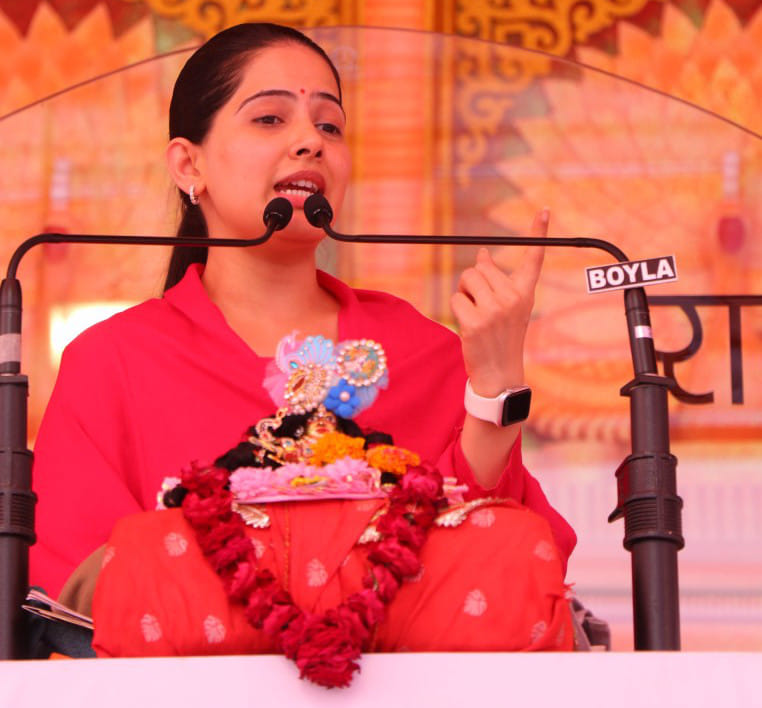 It is only man who shows off a lot: Jaya Kishori...