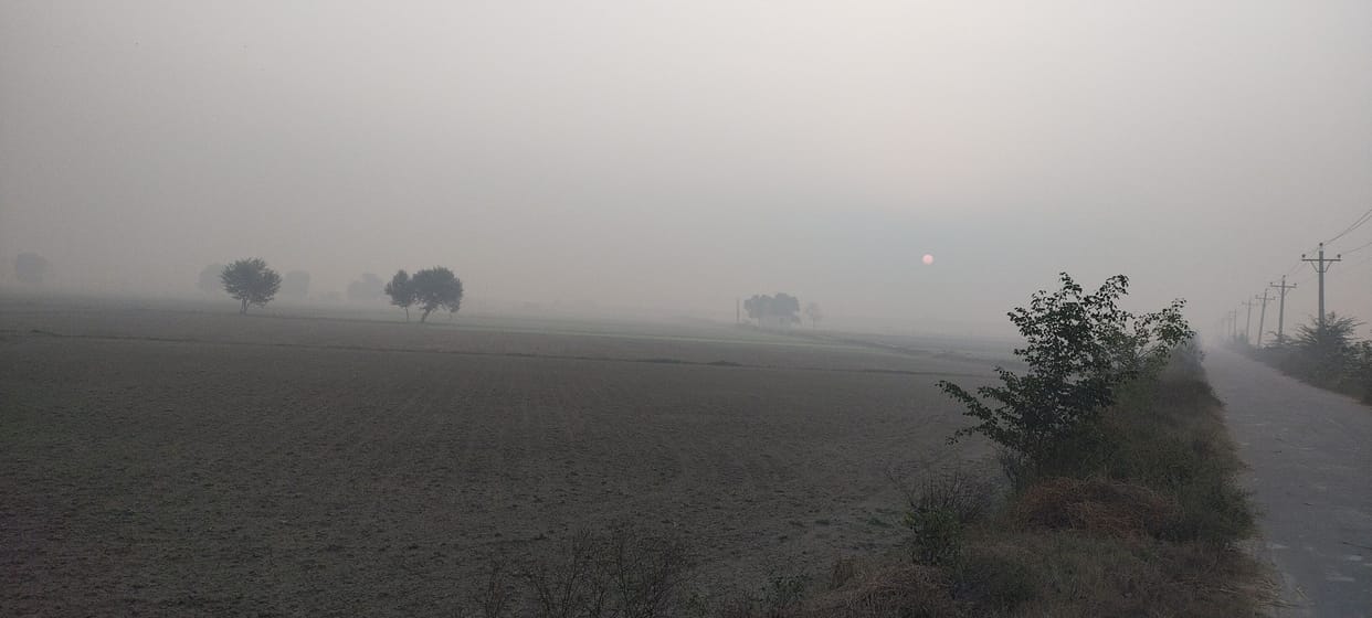 Smog engulfs the city, stubble is being burnt indiscriminately