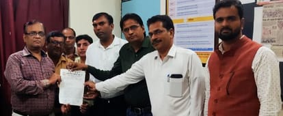 Provide benefits of old pension scheme