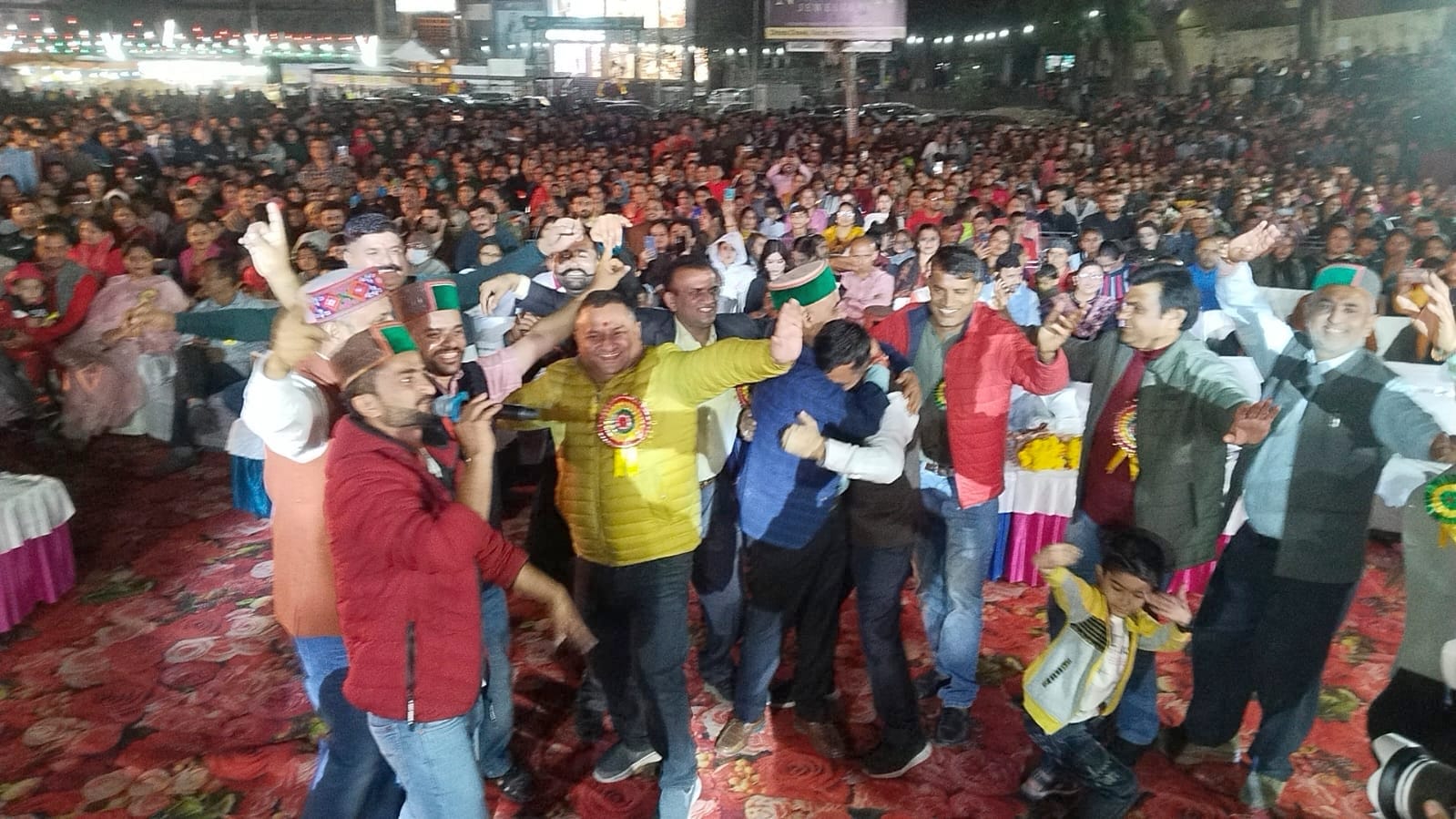 sirmauri night organised in himachal lokutsav