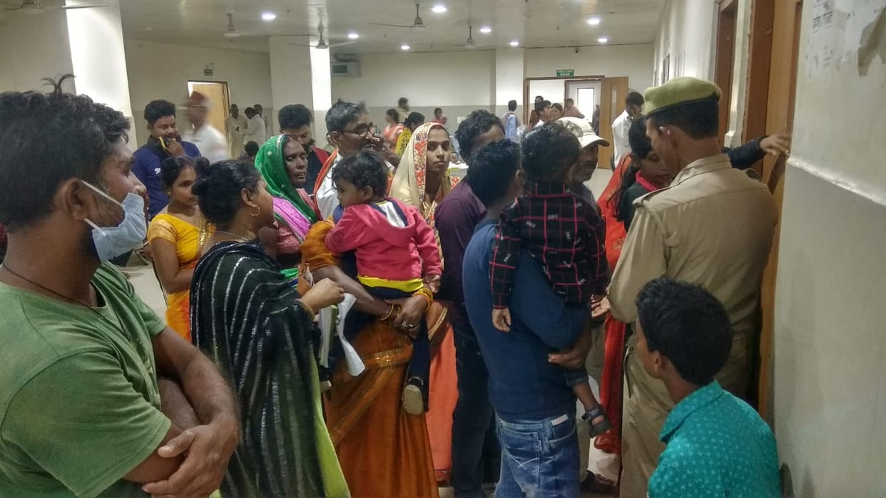 Female doctor left duty, women kept wandering for treatment