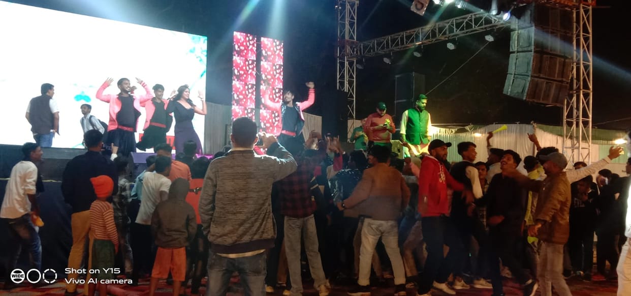 People dancing during Sufi Night in Majhola Mahotsav