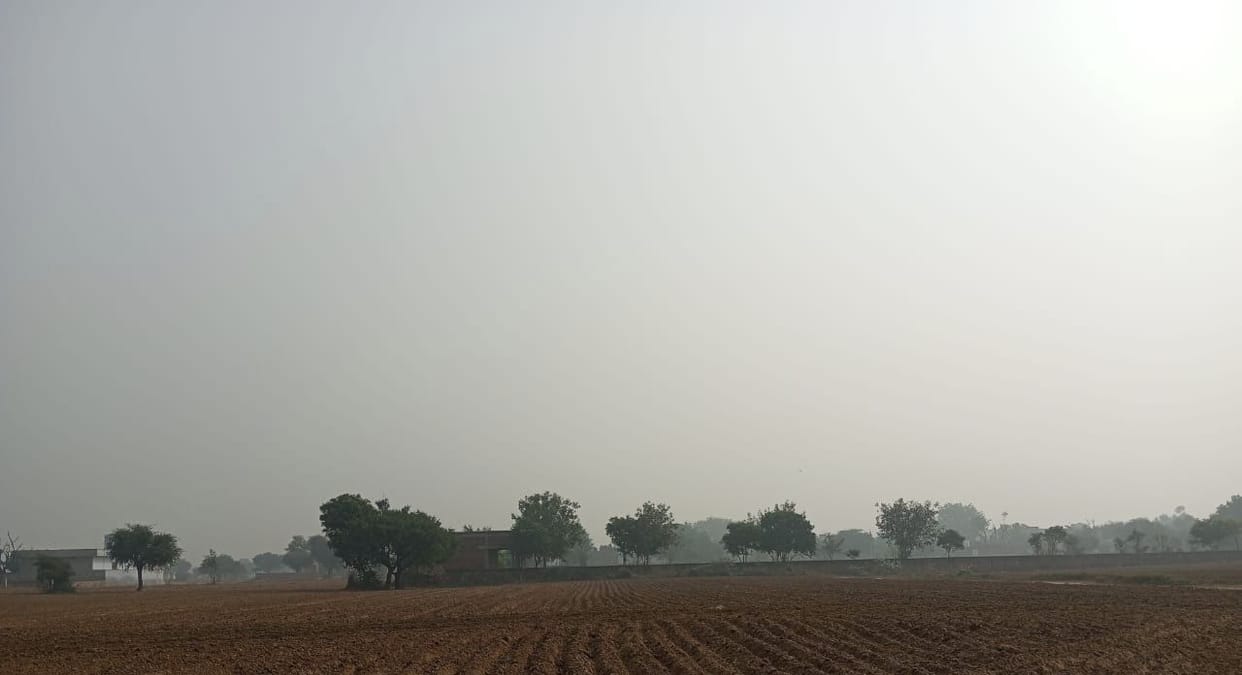 The air quality index of the district reached very poor category.