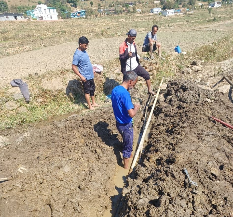 Villagers' throats remain dry, officers are feeding them promises