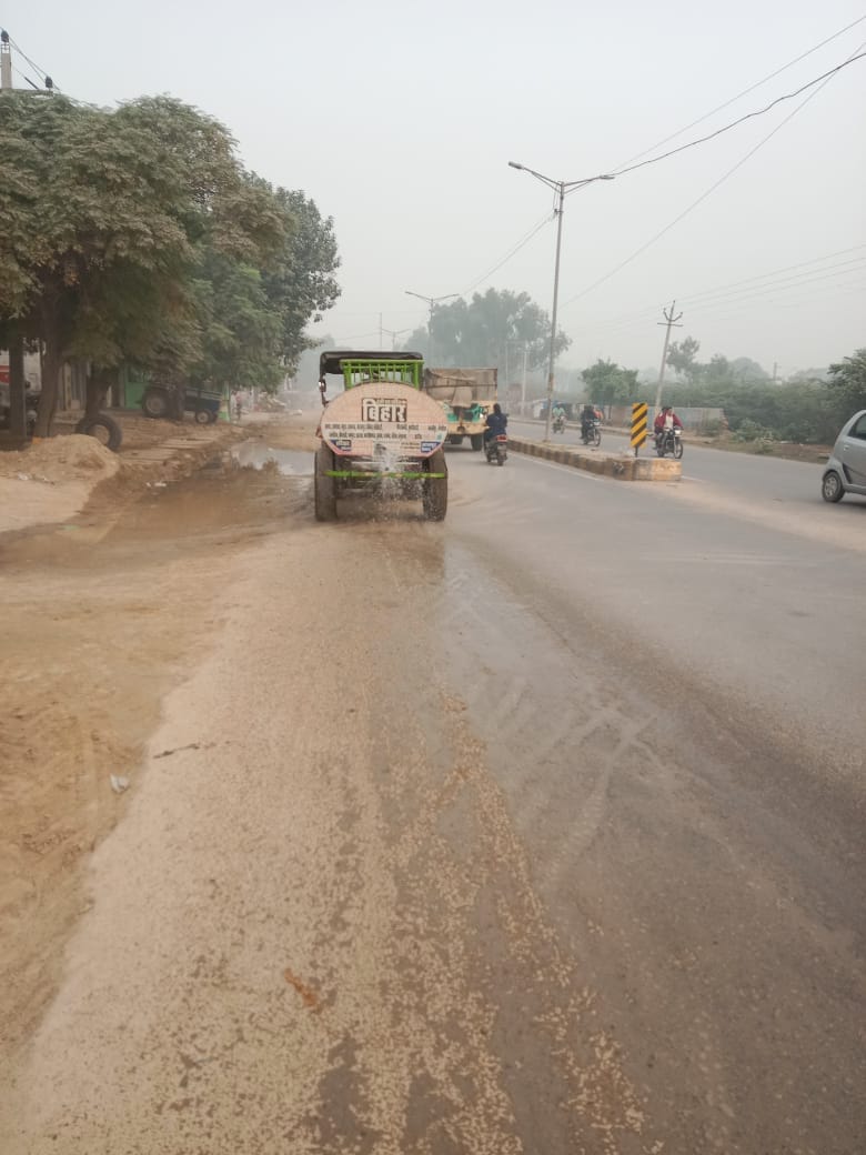 Pollution level dangerous since last three days, water sprinkling started on roads