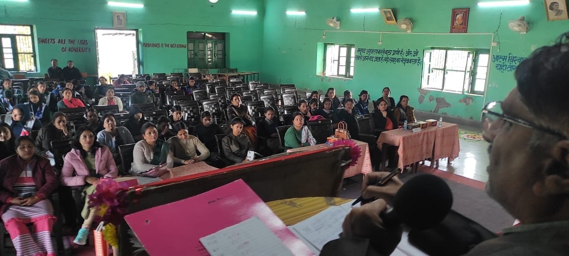 Geetika wins in Essay Sheetal and Slogan