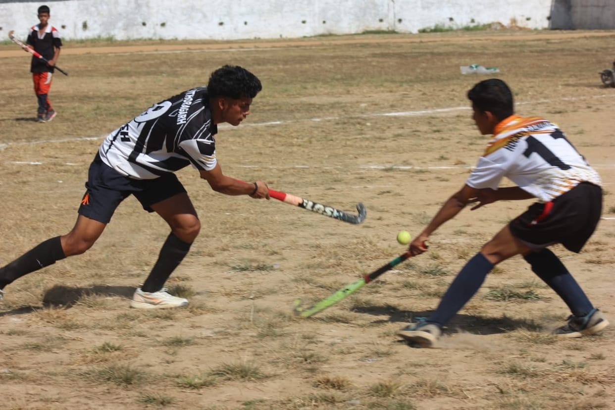 Hockey: Champawat team in final after winning 2-1