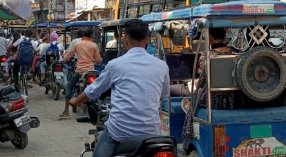 1500 e-rickshaws running without registration