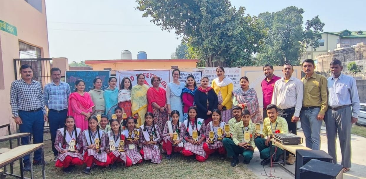painting-nibandh pratiyogita organised in trilokpur school