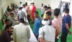 09जेएनडी12-जिला जेल में लगे शिविर में जानकारी लेते बंदी। विज्ञप्ति