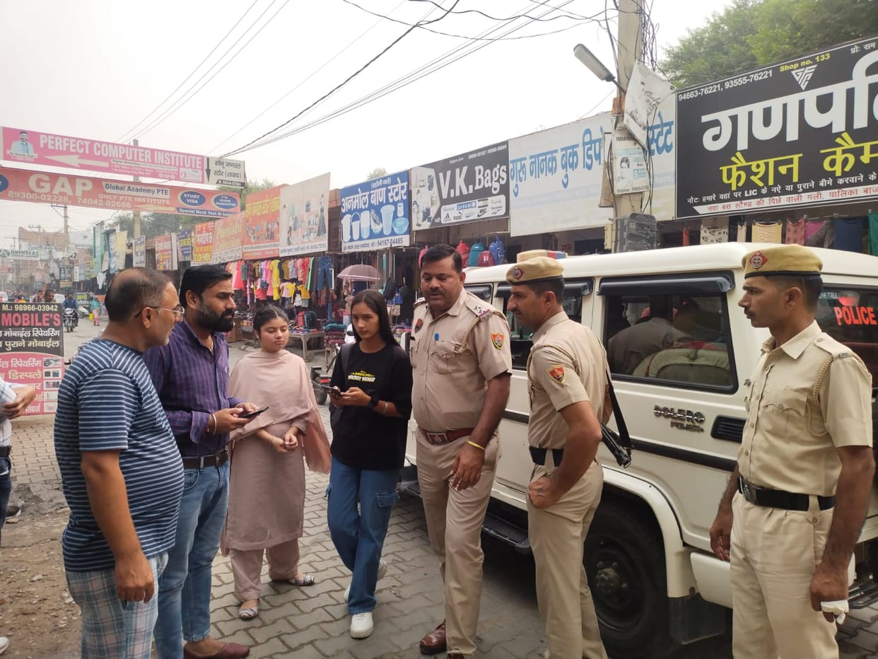 Bike rider snatches mobile from student in Ratia for the second day
