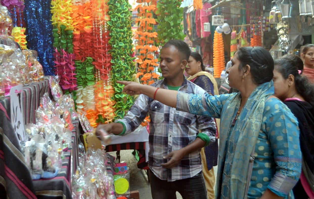 Diwali celebrations begin in the markets, markets begin to be decorated