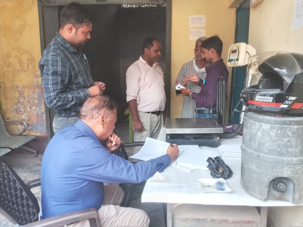 Deputy Agriculture Director inspected the Government Seed Store Center