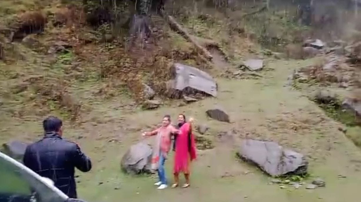 Snowfall in Pangi-Bharmour peaks, rain in lower areas