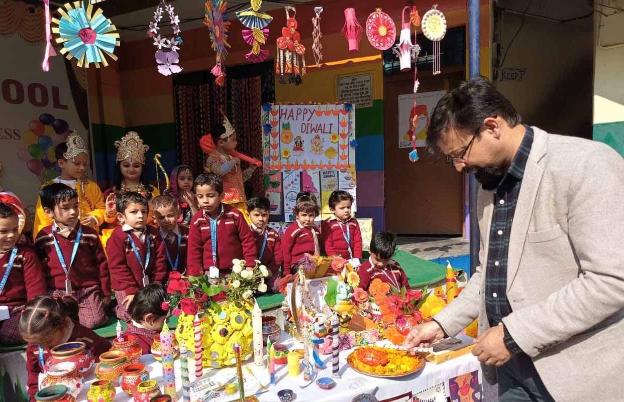 Shivalik House first in Rangoli competition