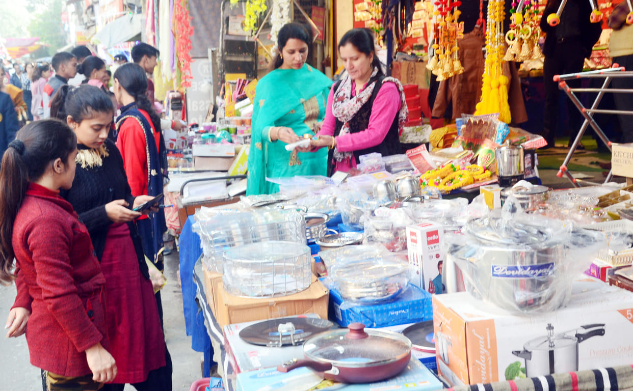 Education laboratory workers asked for grade pay and pay band from 2012