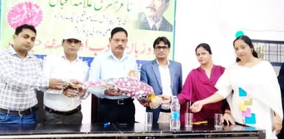 Mahvish, Afifa, Zahid and Farman Chishti won the Baitbaazi competition.