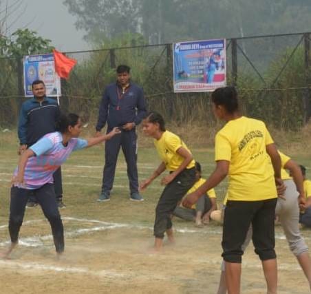 Abhay won in 400 meter race