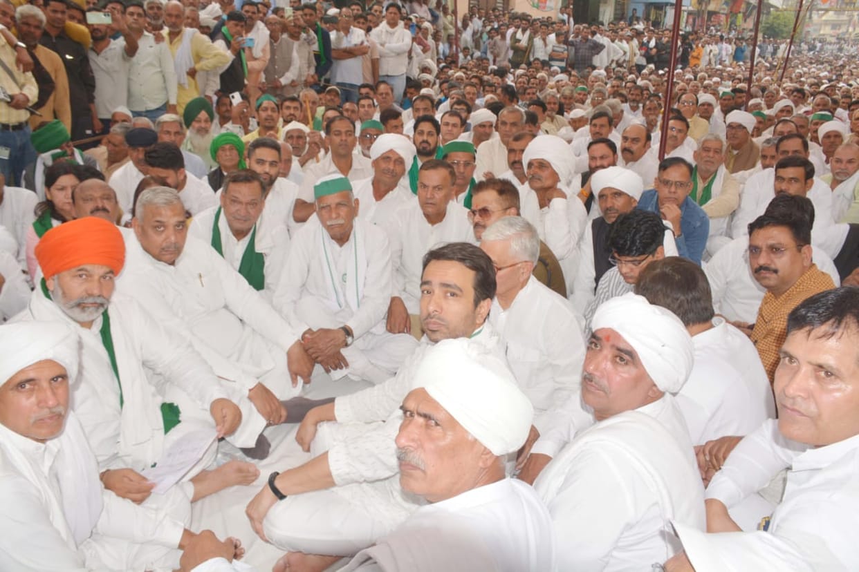 Lessons of solidarity were taught to the farmers. Jayant and Rakesh Tikait