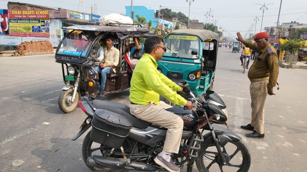 Traffic Month: Strictness at some places and negligence at other places in the city