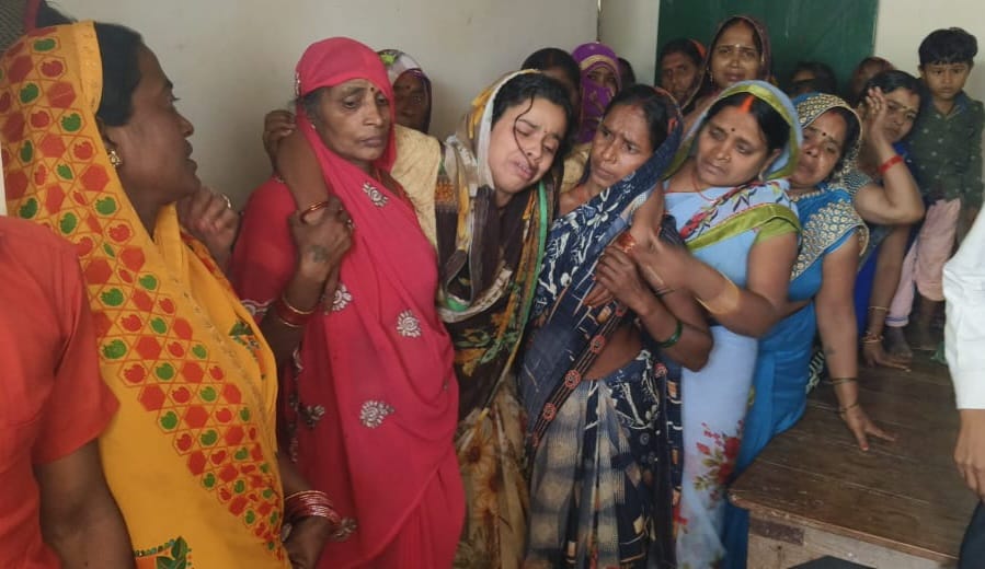 Four people of Kushinagar died, seven injured in road accident