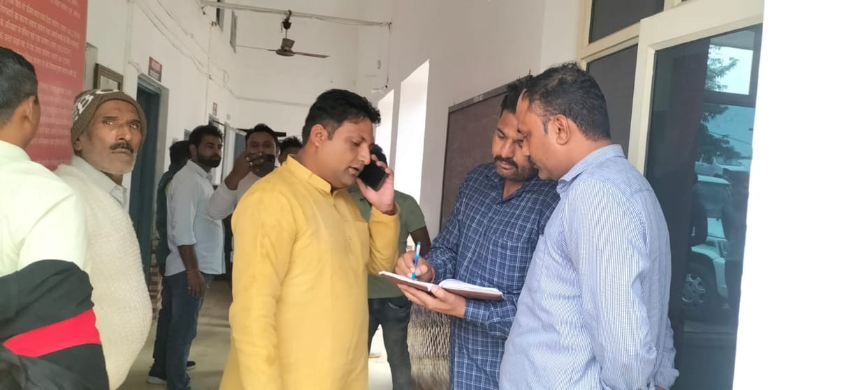 Municipal clerk caught taking bribe of Rs 50 thousand