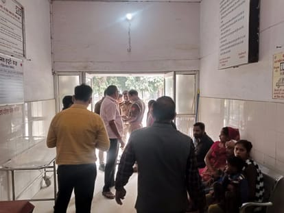 Accusing doctor of not giving medicine, young man created ruckus