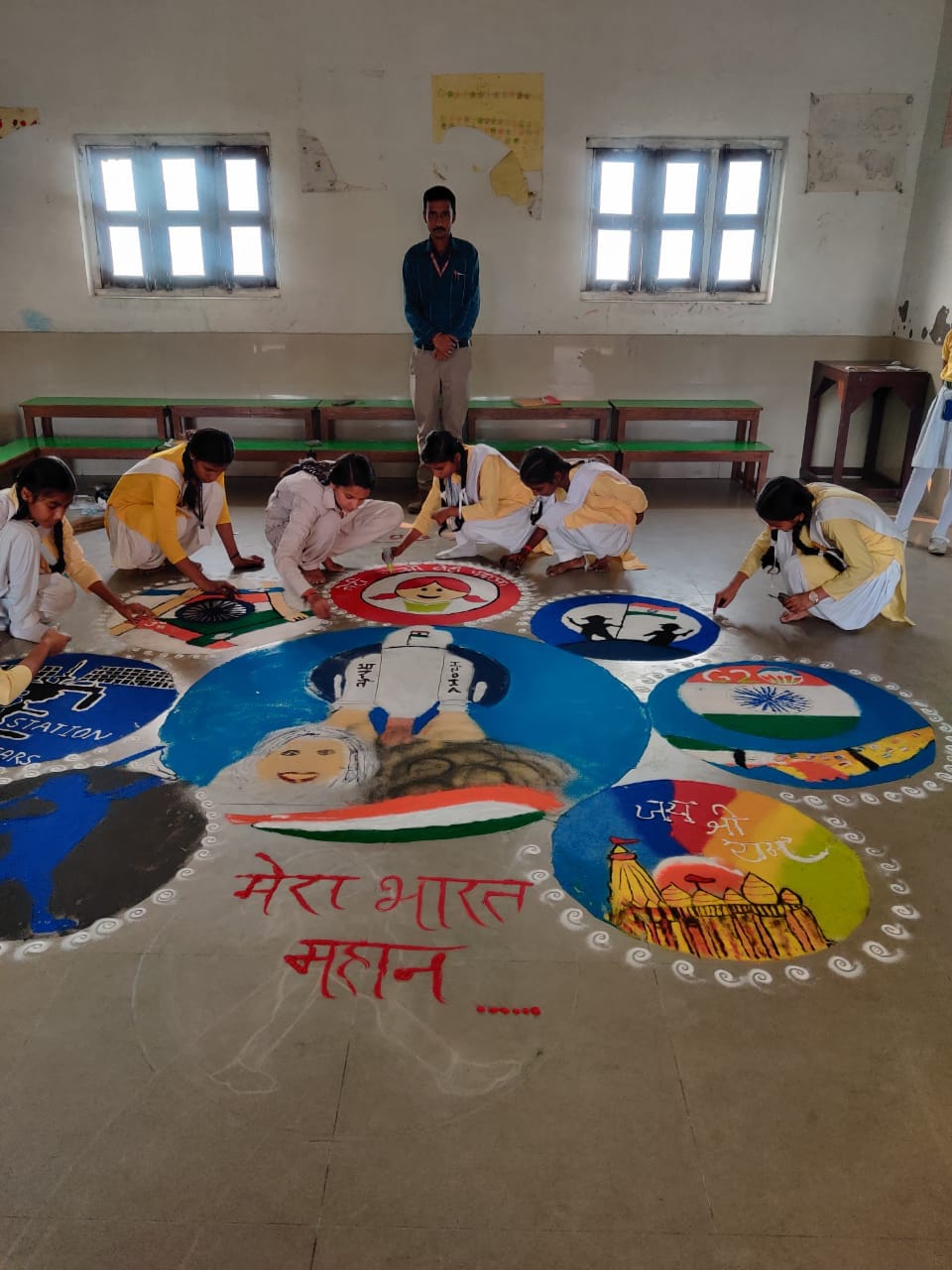 Rangoli competition organized in Manavsthali on Dhanteras