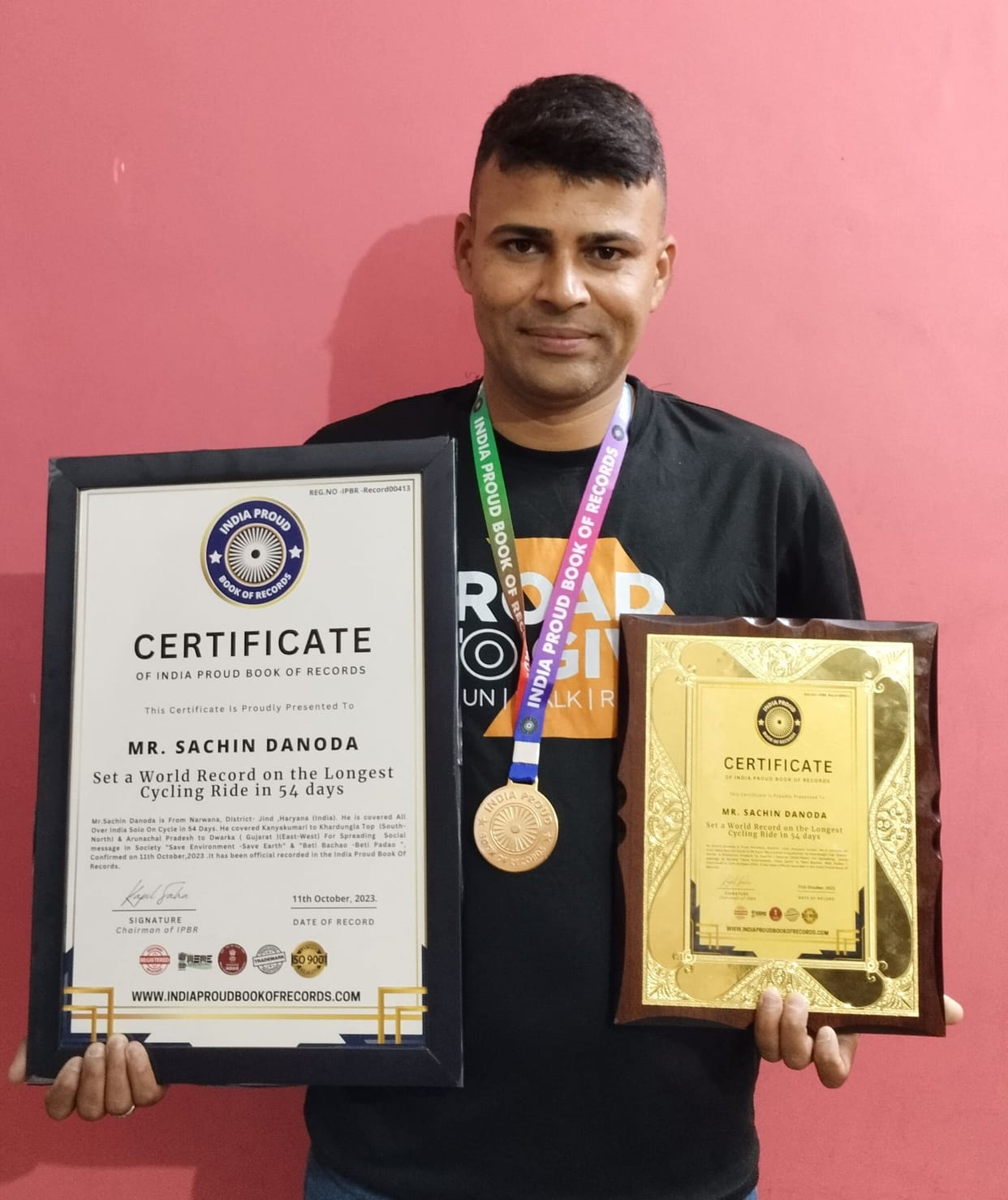 Mountaineer Sachin Danoda registered his name in India Proud Book of Records
