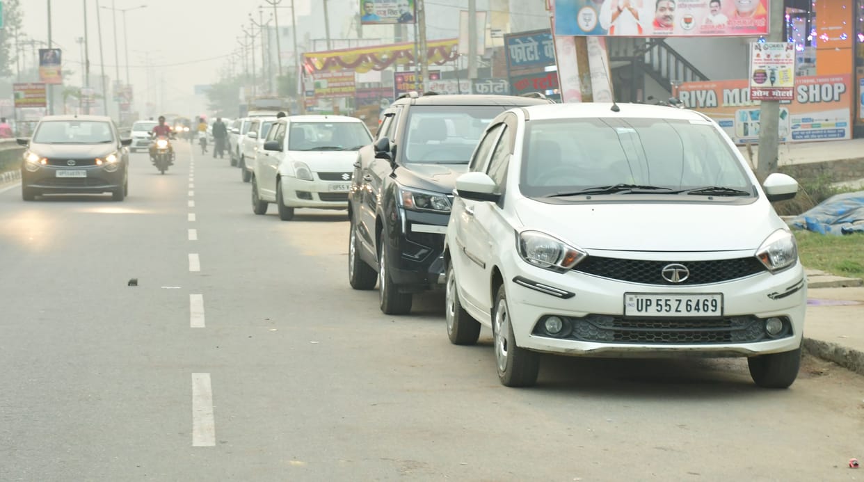 problems with standing vehicles on road