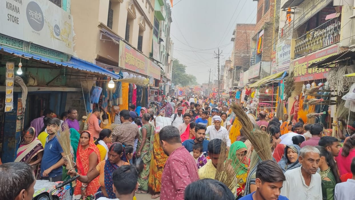 Crowd of buyers gathered in the markets