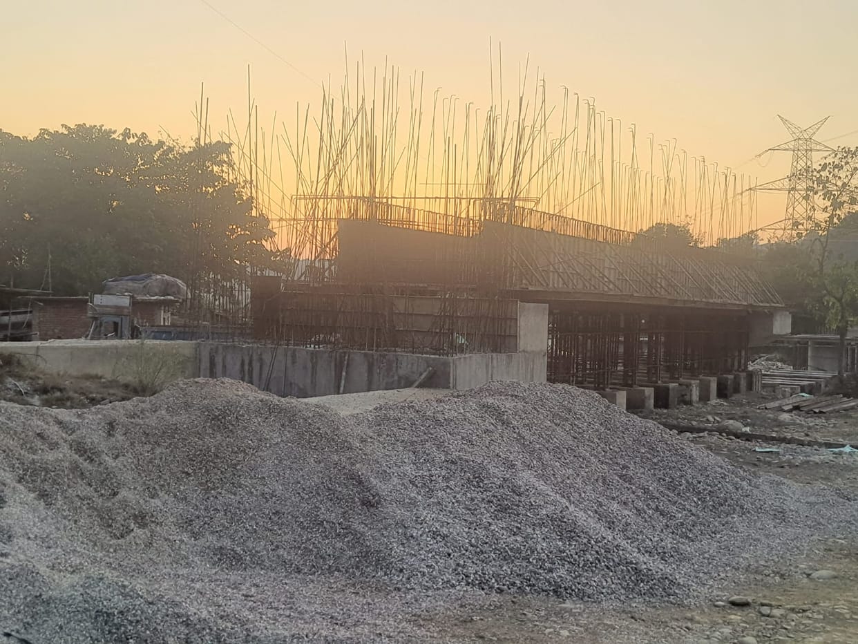 Slow construction work of bridge on Avahadevi-Bassi road becomes problem