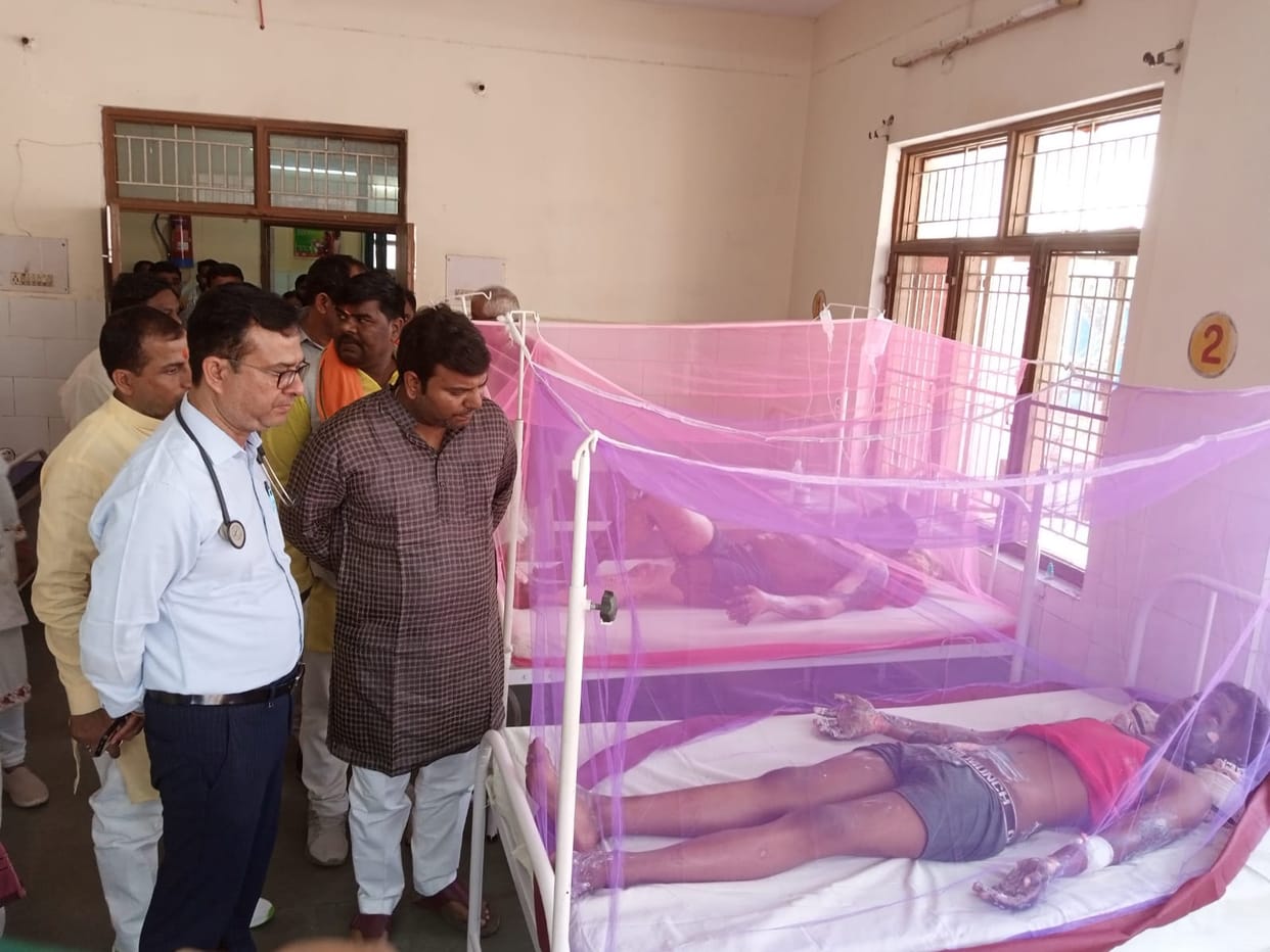 MP inquires about the condition of people burnt due to cylinder explosion