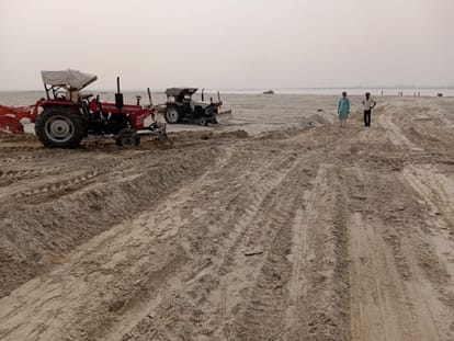 Preparations begin to set up tent city at Dhaighat