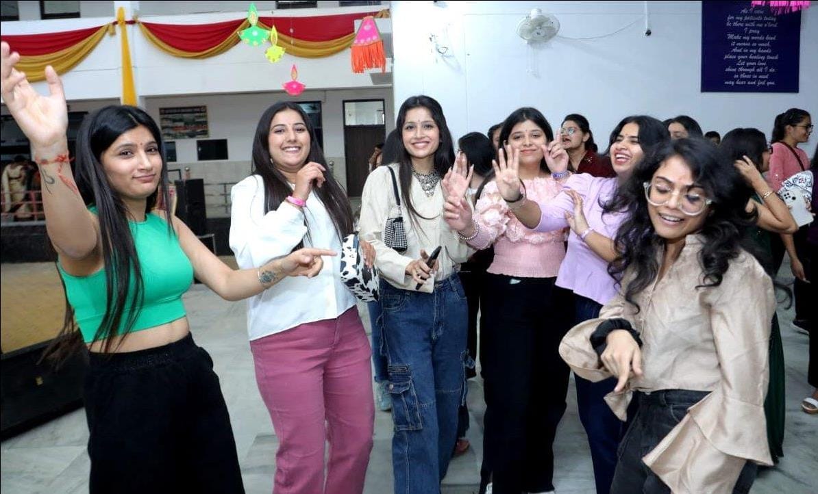 Former students of Saraswati Vihar shared their experiences