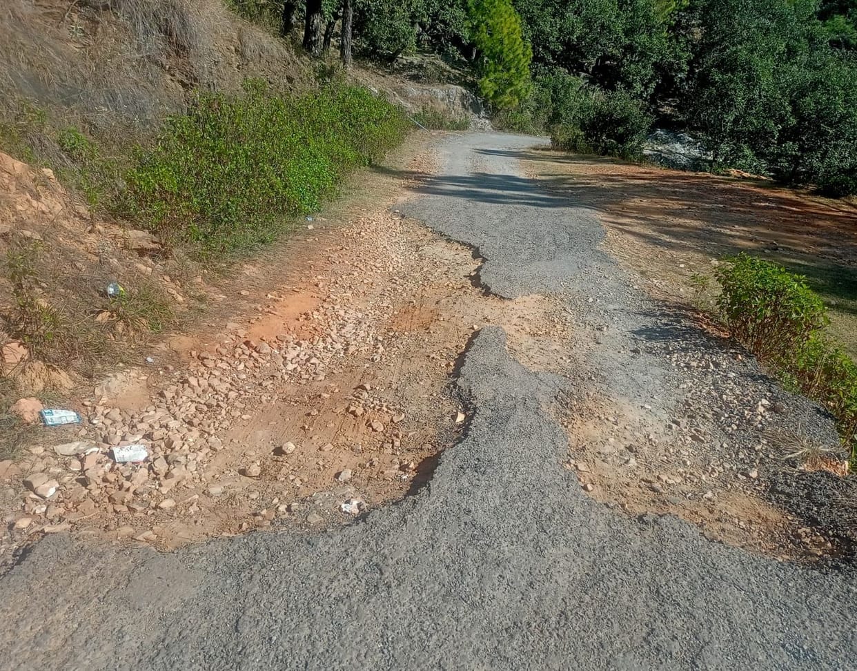 road damaged in bageshwar