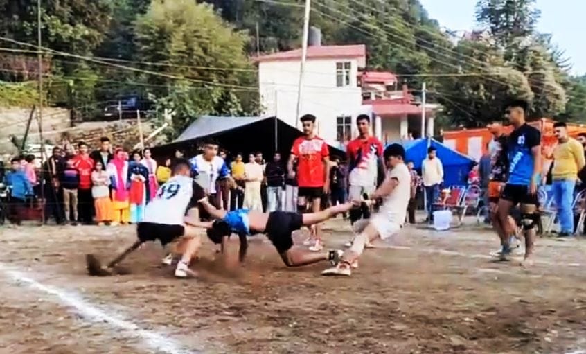 Kahlog's team won the Kabaddi competition of Basal Fair.
