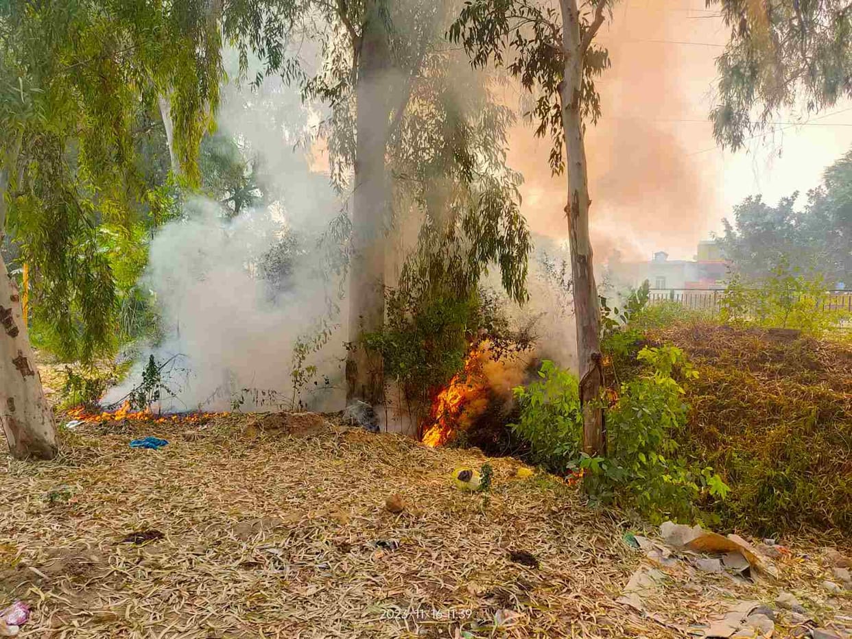 Bio waste is being burnt in the city, pollution situation is very bad for the fourth consecutive day