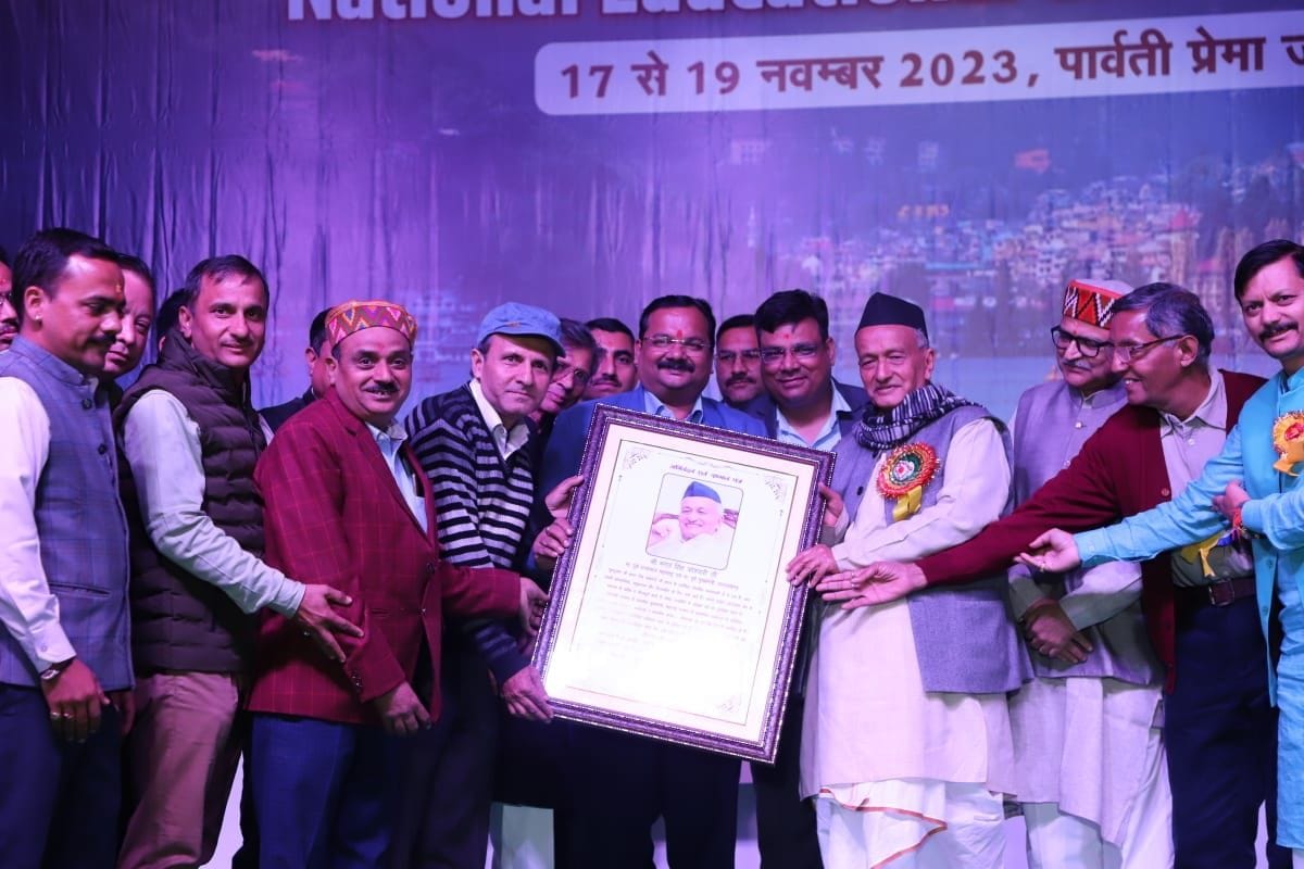 Teachers are capable of changing the country and the world: Koshyari