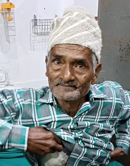 Leopard attacked in broad daylight and injured an elderly man