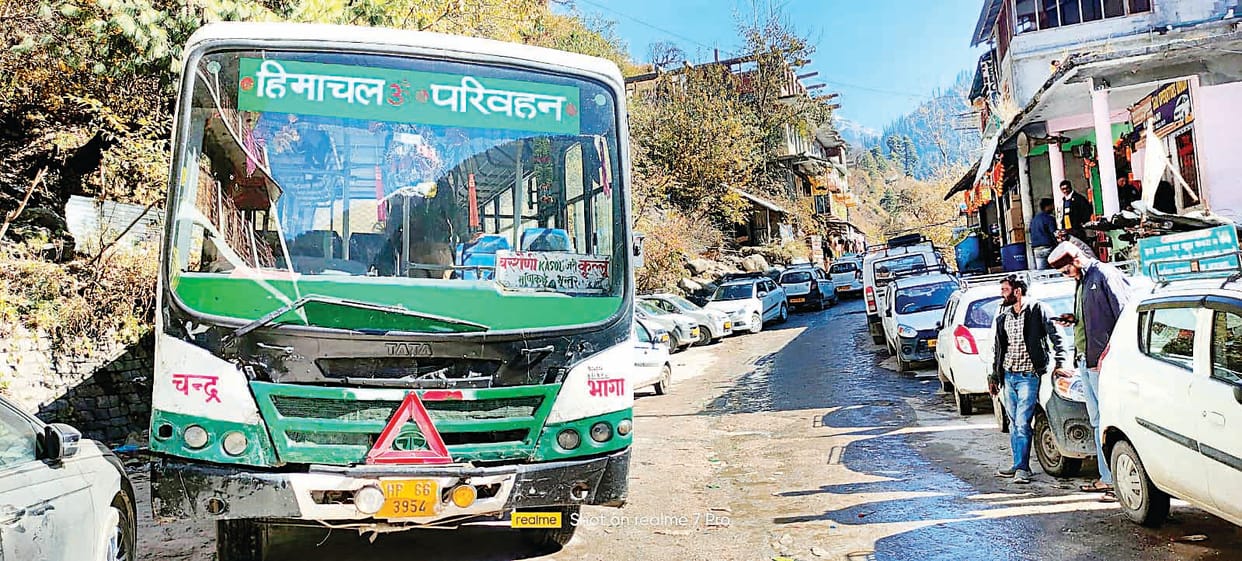 Buses left for Barshaini after four months