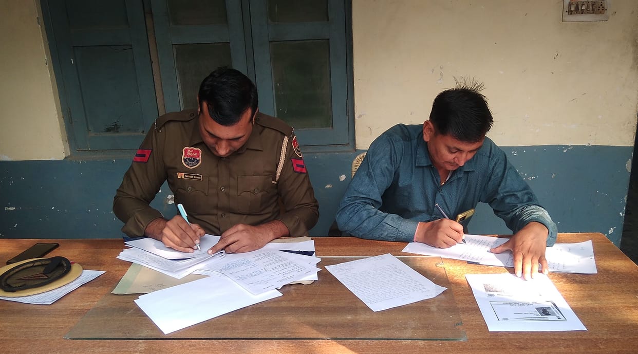A young man leaving his younger brother on a bike died in a road accident