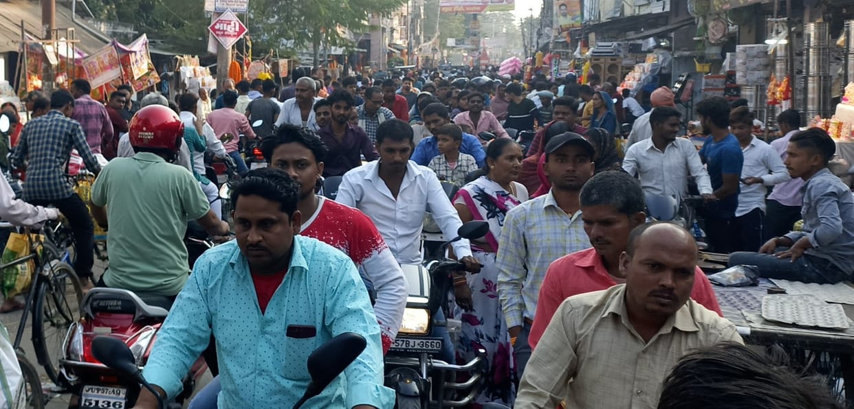 Ban on entry of all types of four wheelers in the city