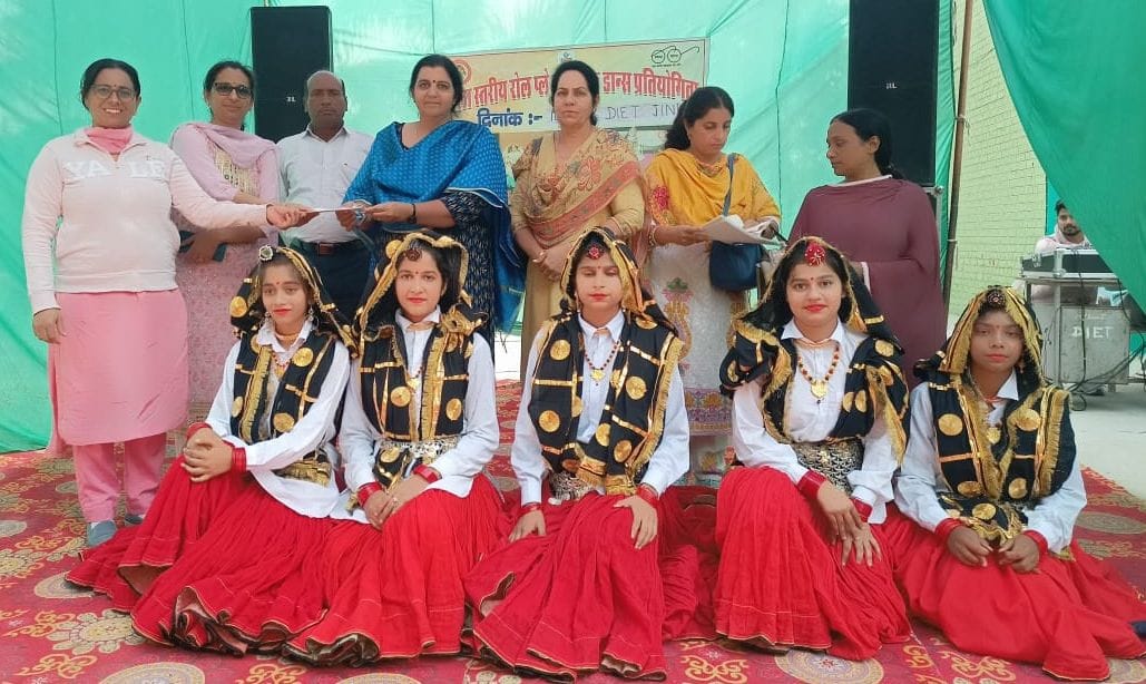 Bandha Sama in district level folk dance and role play